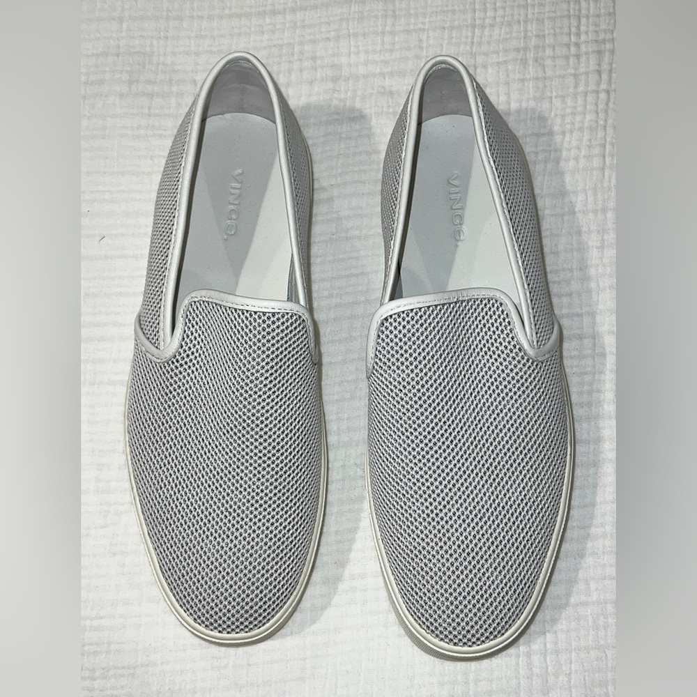 New $225 VINCE Classic Slip On Sneaker in White.  Rubber Bottom - Size 8.5